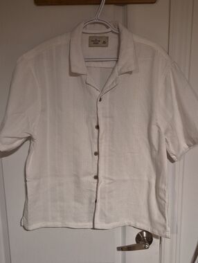 Men's Cream Short-Sleeve Button-Down